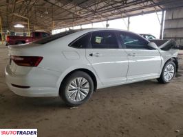 Volkswagen Jetta 2019 1