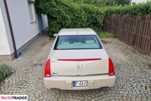 Cadillac Pozostałe 2011 4.6 325 KM