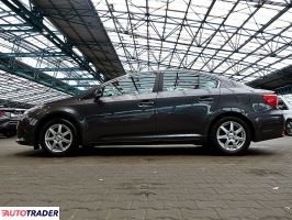 Toyota Avensis 2013 1.6 132 KM