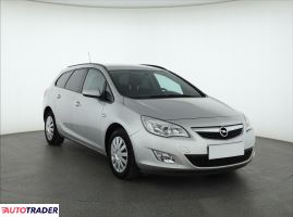 Opel Astra 2012 1.7 108 KM