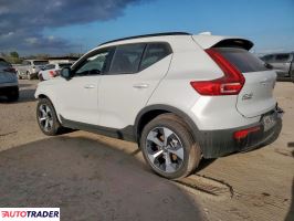 Volvo XC40 2025 2