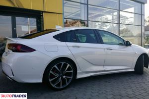 Opel Insignia 2018 2.0 210 KM