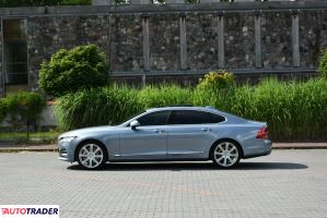 Volvo S90 2018 2.0 310 KM
