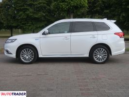 Mitsubishi Outlander 2020 2.4 221 KM Mitsubishi Outlander 2020 2.4 221 KM