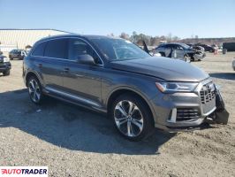Audi Q7 2021 3