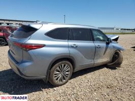 Toyota Highlander 2020 3