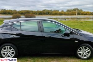 Opel Astra 2018 1.4 125 KM