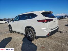 Toyota Highlander 2022 3