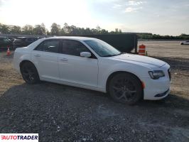 Chrysler 300C 2021 3