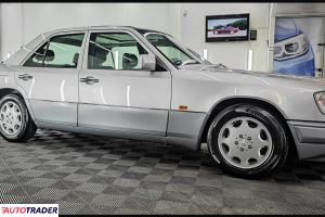 Mercedes E-klasa 1994 3.2 220 KM