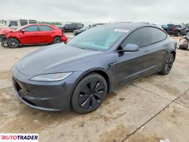 Tesla Model 3 2025