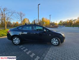 Opel Astra 2015 1.6 110 KM