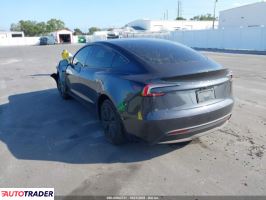 Tesla Model 3 2025