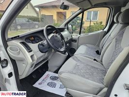 Opel Vivaro 2005 2.5 Opel Vivaro 2005 2.5