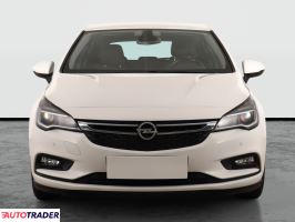 Opel Astra 2018 1.4 123 KM