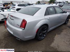 Chrysler 300C 2021 3