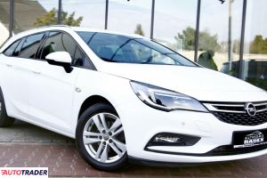 Opel Astra 2017 1.4 150 KM