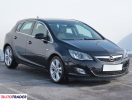 Opel Astra - zobacz ofertę