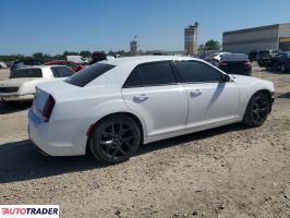 Chrysler 300C 2021 3