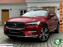 Volvo XC60 2022 2.0 197 KM