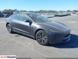 Tesla Model 3 2025