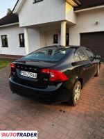Volvo S60 2014 2.0 136 KM