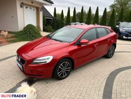 Volvo V40 2019 2.0 150 KM