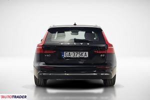 Volvo V60 2022 2.0 163 KM
