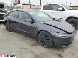 Tesla Model 3 2024