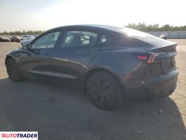 Tesla Model 3 2024