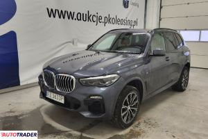 BMW X5 2021 3.0 286 KM