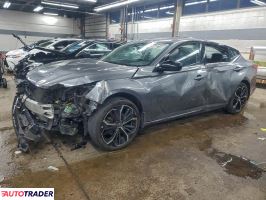 Nissan Altima - zobacz ofertę