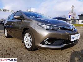 Toyota Auris 2017 1.6 132 KM Toyota Auris 2017 1.6 132 KM