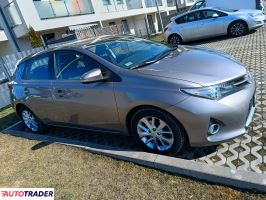 Toyota Auris 2013 1.3 99 KM