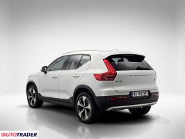 Volvo XC40 2022 2.0 163 KM