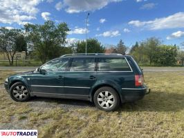 Volkswagen Passat 2000 2.5 150 KM