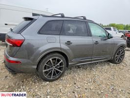 Audi Q7 2021 3