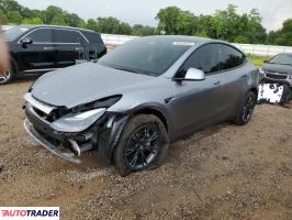 Tesla Model Y 2025 Tesla Model Y 2025