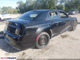 Chrysler 300C 2021 3