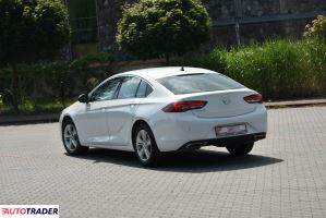 Opel Insignia 2020 2.0 200 KM