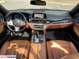 BMW 750 2022 4