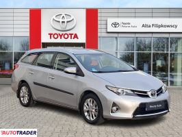 Toyota Auris 2013 1.6 132 KM
