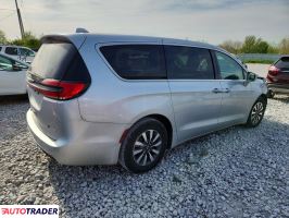 Chrysler Pacifica 2022 3