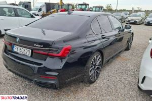 BMW 740 2021 3.0 340 KM