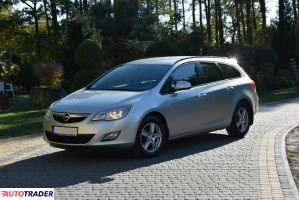 Opel Astra 2012 1.7 110 KM