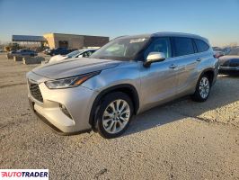Toyota Highlander 2021 3