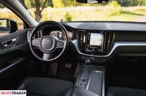Volvo XC60 2017 2.0 246 KM