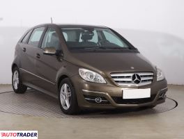 Mercedes B-klasa 2011 2.0 107 KM