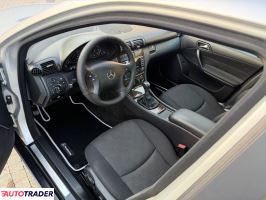 Mercedes C-klasa 2005 1.8 143 KM