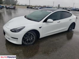 Tesla Model 3 2022